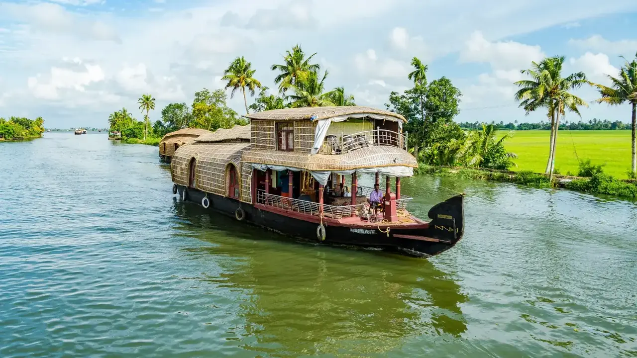 Alleppey Houseboat Tour